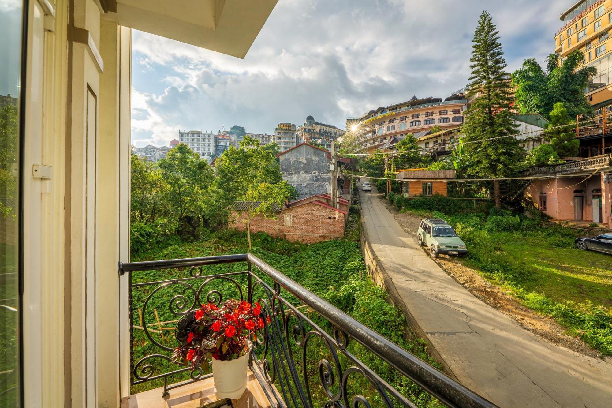 Sapa Praha Hotel Exterior photo
